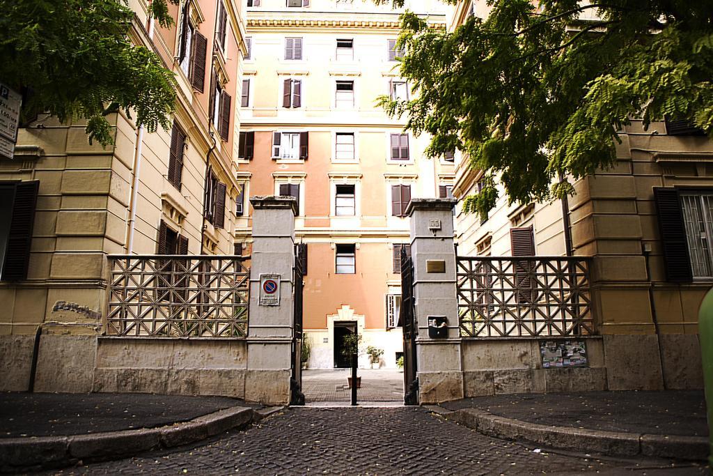 Luxury Domus Amadeus Apartment Rome Exterior photo